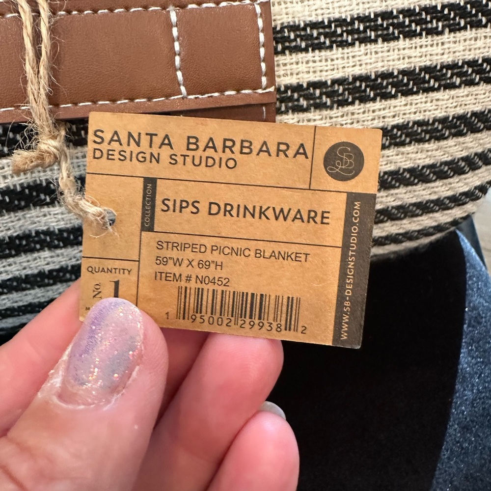 Santa Barbara Striped picnic blanket NWT - Picture 4 of 8